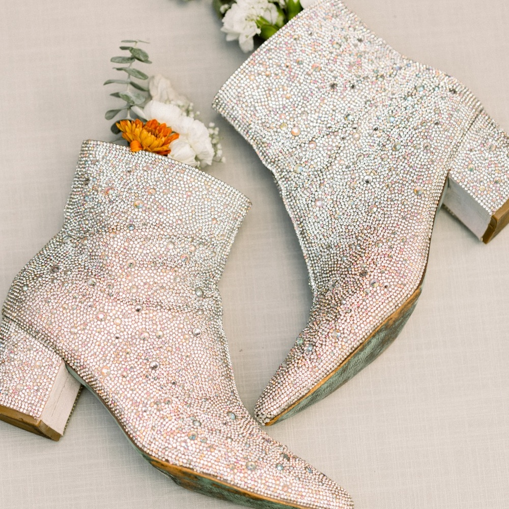 Betsey Johnson Kyla rhinestone booties! Sz 7.5